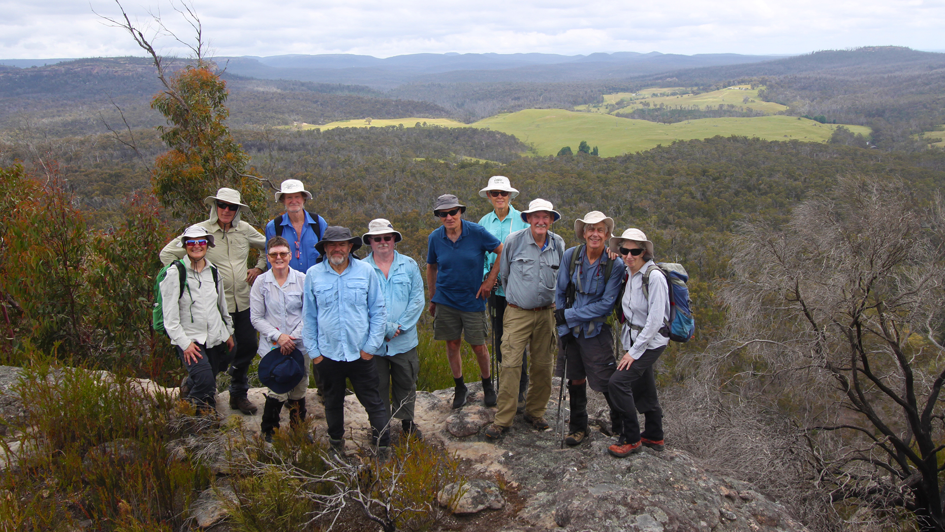 Brett and Karen at the back of a typical group of Shoalhaven Bushwalkers
